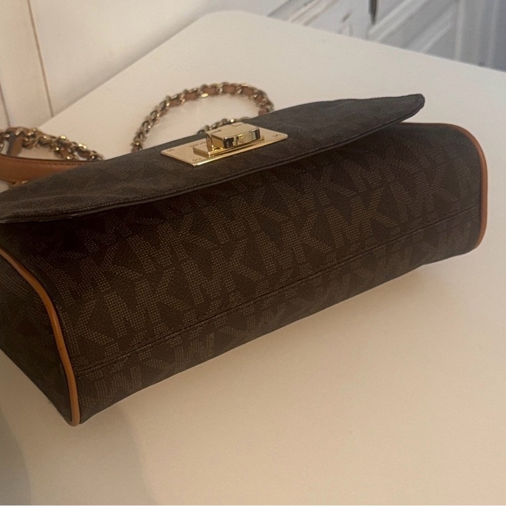 Michael Kors Vivianne Medium Shoulder Flap Signature Brown Crossbody Bag - Picture 5 of 7